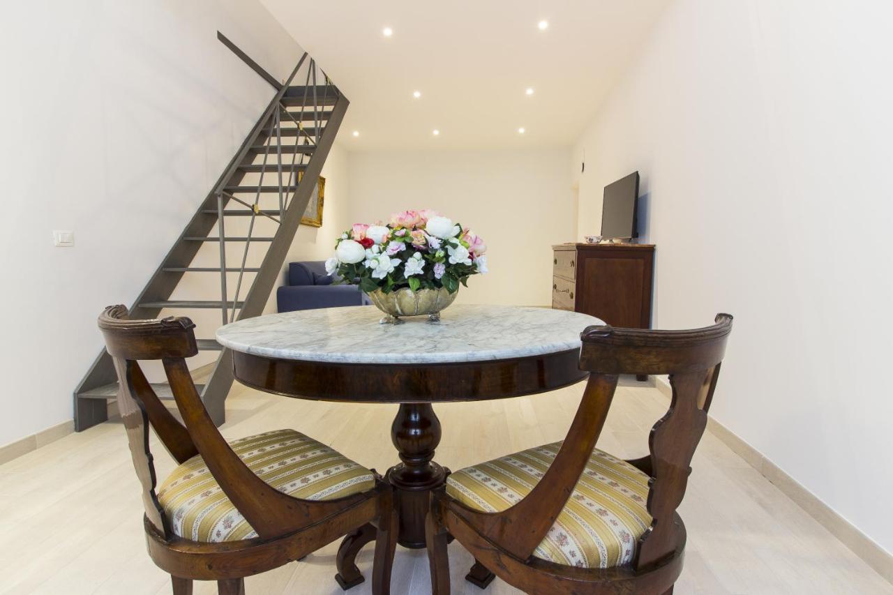 Palazzo D'Auria Aparthotel 나폴리 외부 사진